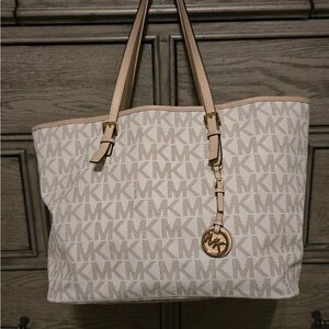 Michael Kors tote